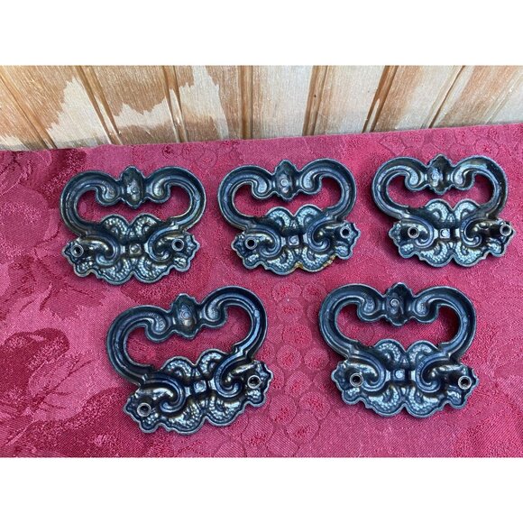 Elegant Vintage Black Cast Iron Drawer Pulls With Ornate Design - Set Of 5 - Picture 7 of 10
